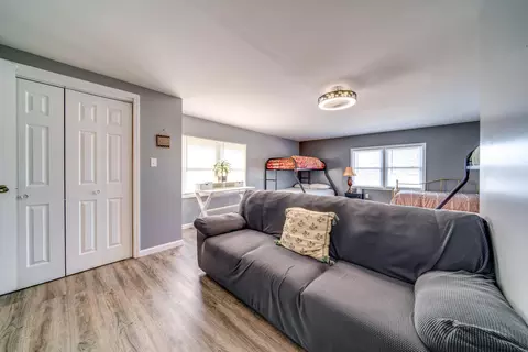 Bedroom - 31569 Spring Ave, Warsaw, MO 65355 photo 2 of 11