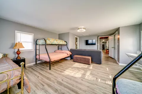 Bedroom - 31569 Spring Ave, Warsaw, MO 65355 photo 3 of 11