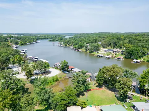 View/Area - 31569 Spring Ave, Warsaw, MO 65355 photo 6 of 10