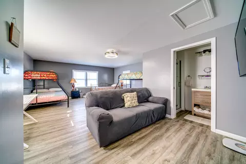 Bedroom - 31569 Spring Ave, Warsaw, MO 65355 photo 1 of 11