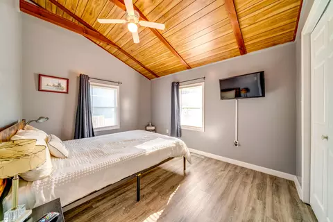 Bedroom - 31569 Spring Ave, Warsaw, MO 65355 photo 5 of 11
