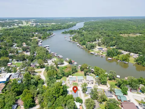 View/Area - 31569 Spring Ave, Warsaw, MO 65355 photo 9 of 10