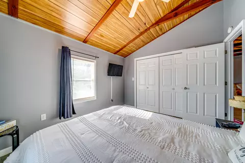 Bedroom - 31569 Spring Ave, Warsaw, MO 65355 photo 8 of 11