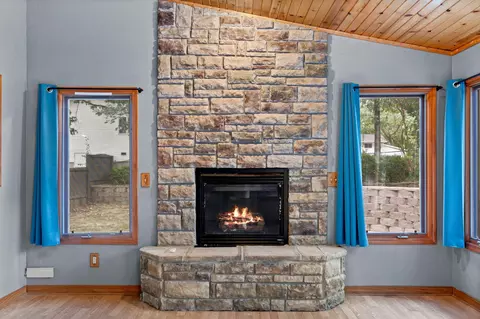 Living - 218 River Bluff Dr, Branson, MO 65616 photo 8 of 9