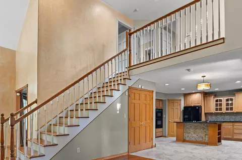 Entry Way - 218 River Bluff Dr, Branson, MO 65616 photo 2 of 4