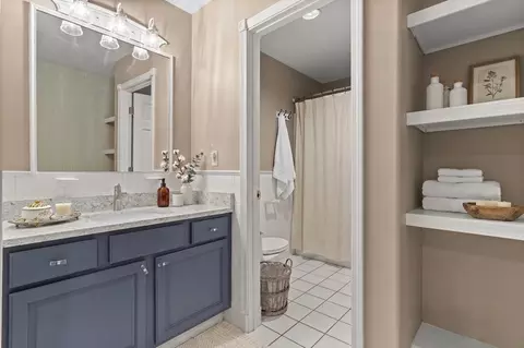 Bath - 218 River Bluff Dr, Branson, MO 65616 photo 7 of 8