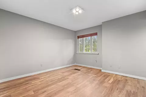 Bedroom - 218 River Bluff Dr, Branson, MO 65616 photo 8 of 11
