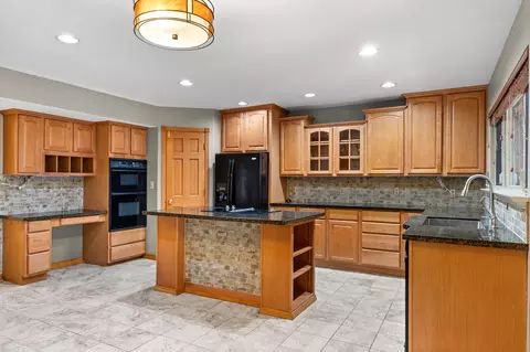 Kitchen - 218 River Bluff Dr, Branson, MO 65616 photo 5 of 8