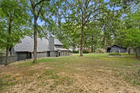 Exterior - 218 River Bluff Dr, Branson, MO 65616 photo 16 of 18