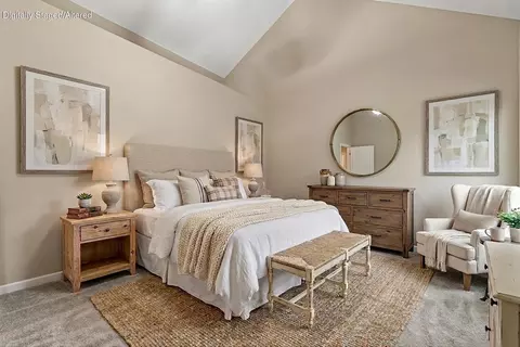 Bedroom - 218 River Bluff Dr, Branson, MO 65616 photo 4 of 11