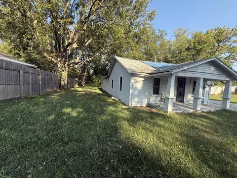 Exterior - 2050 N Nettleton Ave, Springfield, MO 65803 photo 3 of 3