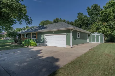 Exterior - 1804 S 14th Ave, Ozark, MO 65721 photo 3 of 10
