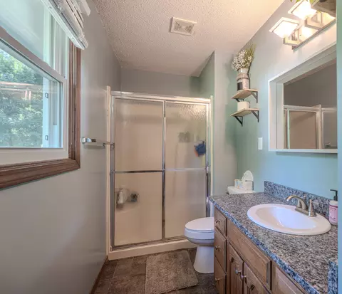 Bath - 1804 S 14th Ave, Ozark, MO 65721 photo 3 of 3