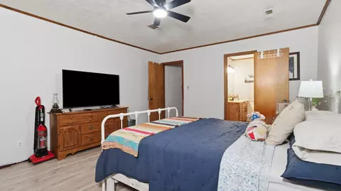 Bedroom - 3320 County Road 328, Thayer, MO 65791 photo 2 of 5