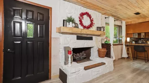 Entry Way - 3320 County Road 328, Thayer, MO 65791 photo 1 of 3