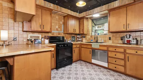 Kitchen - 3320 County Road 328, Thayer, MO 65791 photo 1 of 2