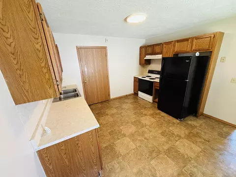 Kitchen - 1432 N Prospect Ave #A & B, Springfield, MO 65802 photo 2 of 5