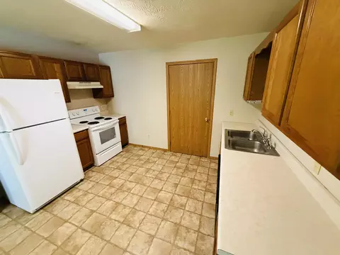 Kitchen - 1432 N Prospect Ave #A & B, Springfield, MO 65802 photo 5 of 5
