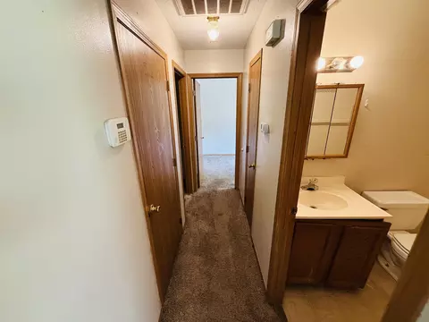 Entry Way - 1432 N Prospect Ave #A & B, Springfield, MO 65802 photo 1 of 3