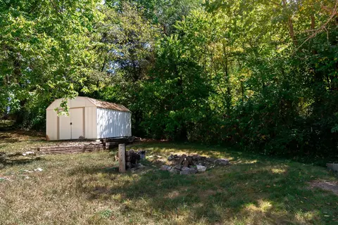 Exterior - 316 S Maple St, Galena, MO 65656 photo 9 of 14