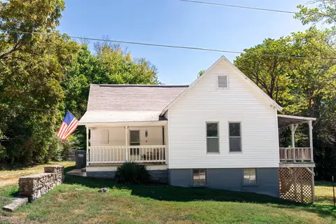 Exterior - 316 S Maple St, Galena, MO 65656 photo 1 of 14