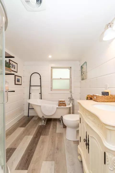 Bath - 316 S Maple St, Galena, MO 65656 photo 1 of 6