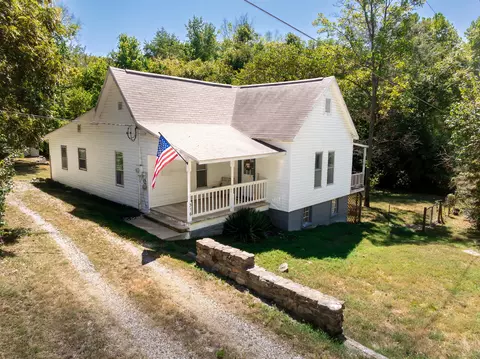 Exterior - 316 S Maple St, Galena, MO 65656 photo 2 of 14