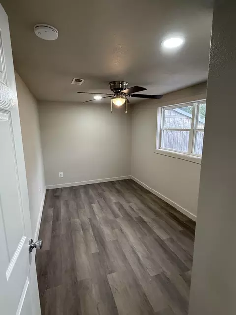 Bedroom - 212 E Delta St, Aurora, MO 65605 photo 6 of 6