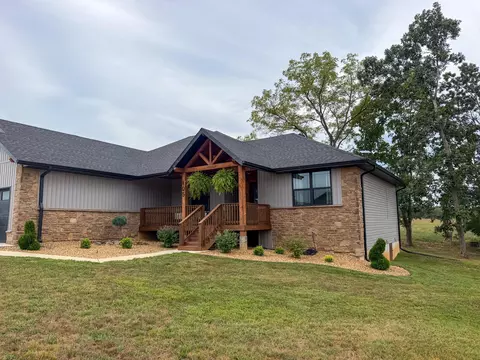 Exterior - 105 Boroughs St, Cabool, MO 65689 photo 6 of 8