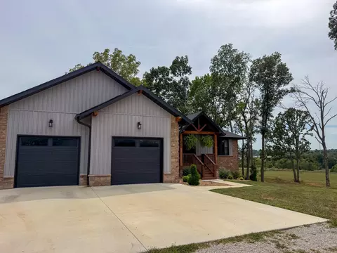 Exterior - 105 Boroughs St, Cabool, MO 65689 photo 5 of 8