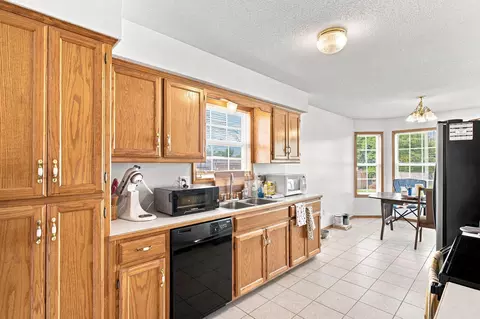 Kitchen - 701 Darin Ln, Willard, MO 65781 photo 3 of 3