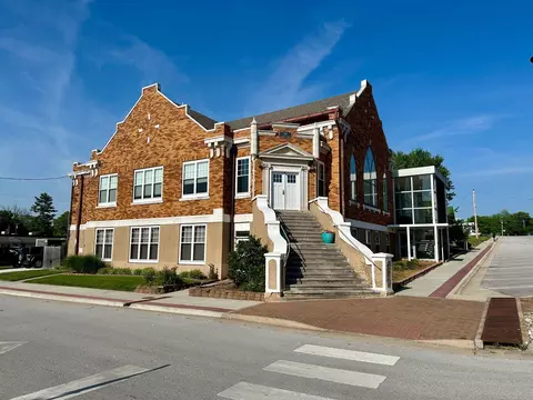 Exterior - 201 E Church St, Ozark, MO 65721 photo 3 of 3