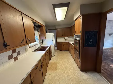 Kitchen - 222 S Ken Ave, Springfield, MO 65802 photo 2 of 3