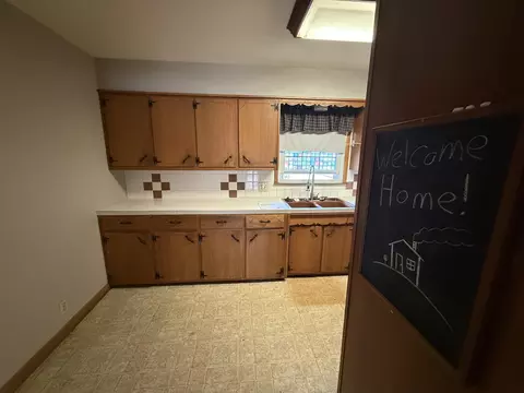 Kitchen - 222 S Ken Ave, Springfield, MO 65802 photo 1 of 3