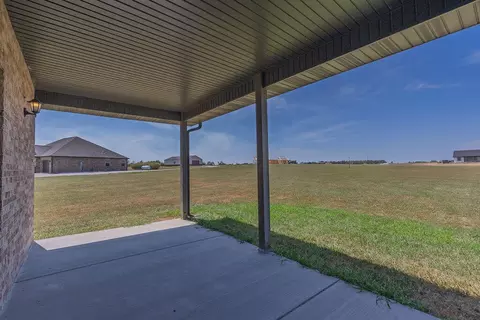 Exterior - 121 Southern Fields Cir, Clever, MO 65631 photo 6 of 11