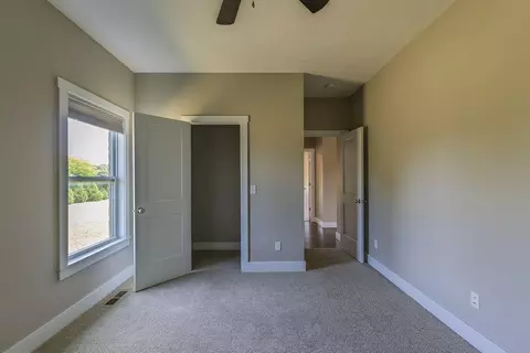 Bedroom - 121 Southern Fields Cir, Clever, MO 65631 photo 3 of 5
