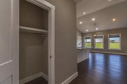 Entry Way - 121 Southern Fields Cir, Clever, MO 65631 photo 2 of 9