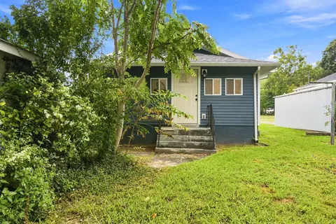 Exterior - 2547 N East Ave, Springfield, MO 65803 photo 6 of 8