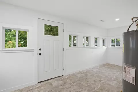 Entry Way - 2547 N East Ave, Springfield, MO 65803 photo 5 of 5