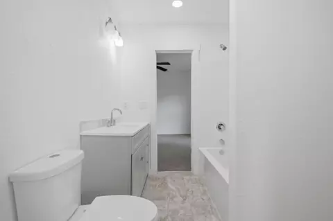 Bath - 2547 N East Ave, Springfield, MO 65803 photo 1 of 3