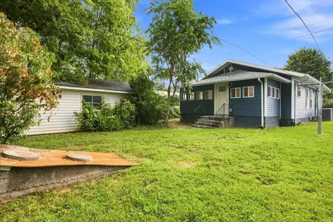 Exterior - 2547 N East Ave, Springfield, MO 65803 photo 5 of 8