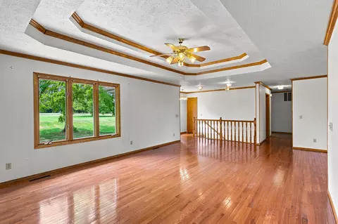 Living - 457 Nightcap Dr, Billings, MO 65610 photo 3 of 8
