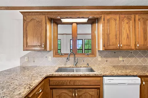 Kitchen - 457 Nightcap Dr, Billings, MO 65610 photo 2 of 3
