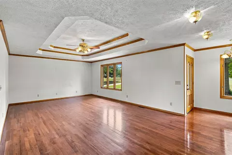 Living - 457 Nightcap Dr, Billings, MO 65610 photo 1 of 8