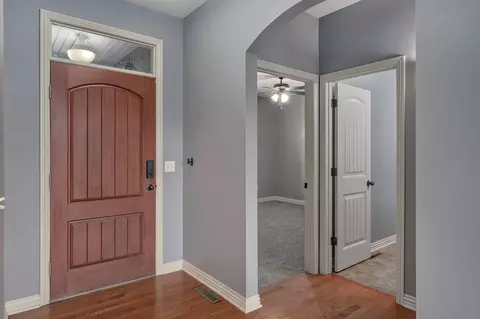 Entry Way - 3192 W Melbourne St, Springfield, MO 65810 photo 1 of 1