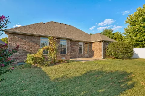 Exterior - 3192 W Melbourne St, Springfield, MO 65810 photo 6 of 8