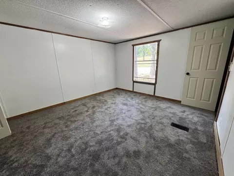 Bedroom - 37 Clear Brook Ln, Tunas, MO 65764 photo 1 of 6