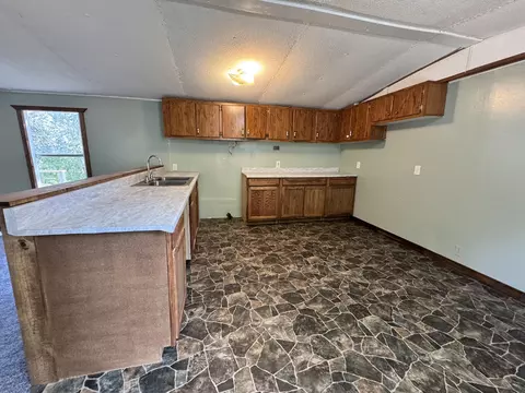 Kitchen - 37 Clear Brook Ln, Tunas, MO 65764 photo 3 of 3