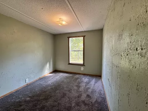 Bedroom - 37 Clear Brook Ln, Tunas, MO 65764 photo 3 of 6