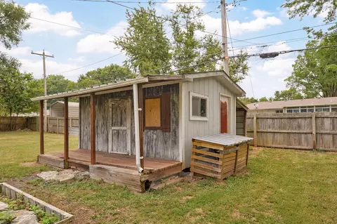 Exterior - 677 W Westview St, Springfield, MO 65807 photo 13 of 14